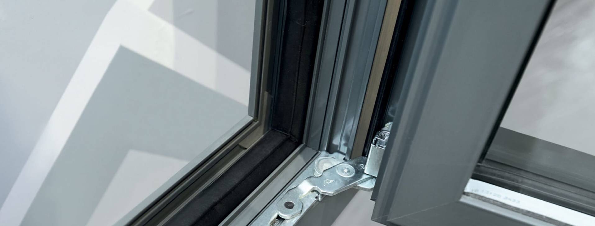 Ремонт алюминиевых окон