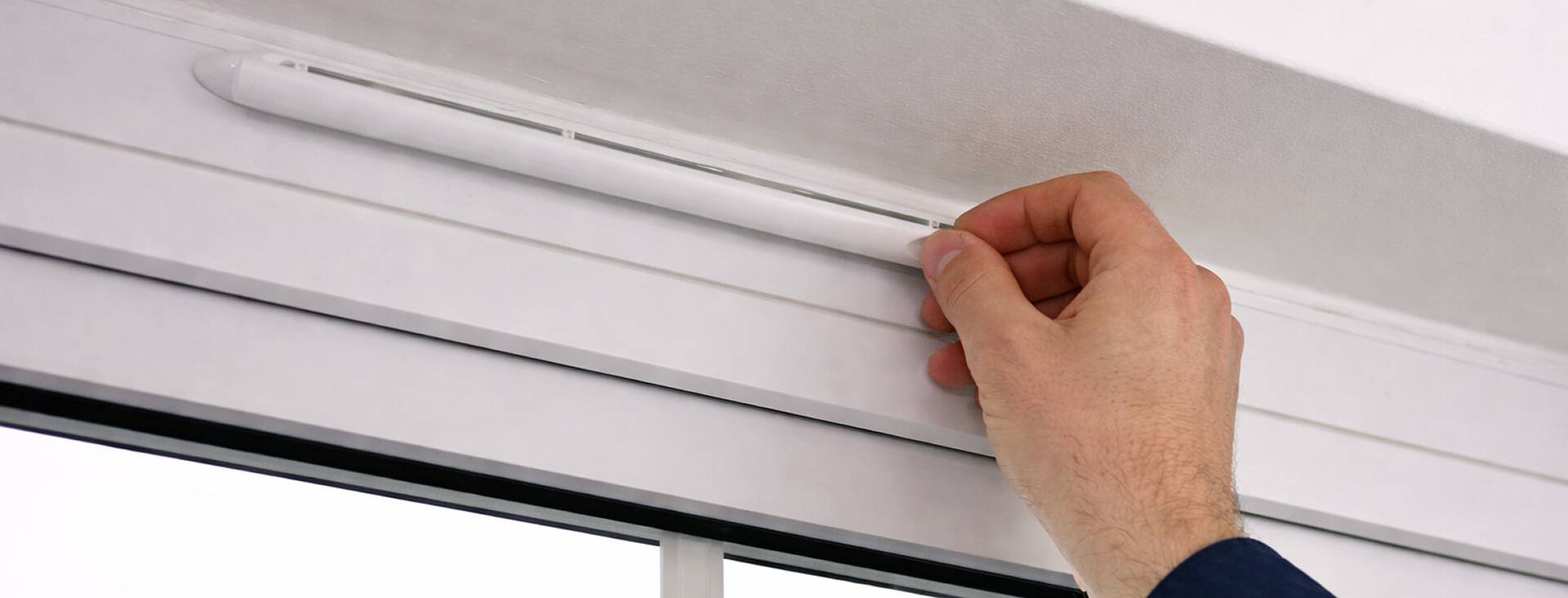 Установка приточных клапанов